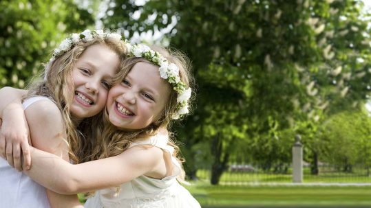 Tendencias en peinados para comuniones 2024